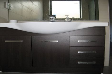 Photo of property in 17 Melmore Place, Pinehill, Auckland, 0632