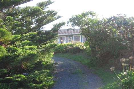 Photo of property in 65 Field Way, Waikanae Beach, Waikanae, 5036