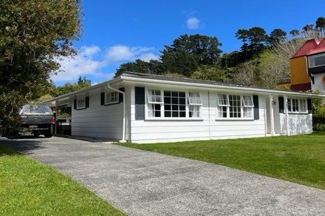 Photo of property in 99 Tirohanga Road, Tirohanga, Lower Hutt, 5010