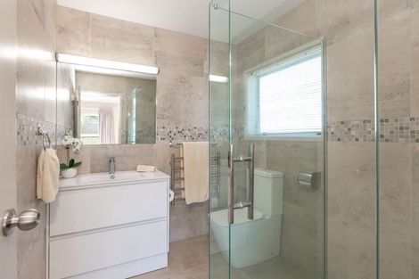 Photo of property in 2/38 East Coast Road, Milford, Auckland, 0620