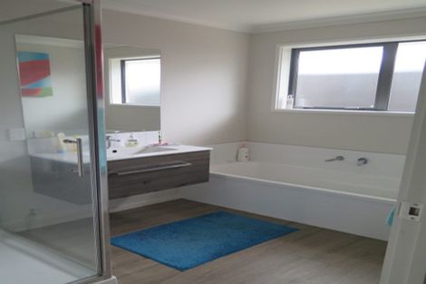 Photo of property in 8 Kayelene Place, Omokoroa, 3114