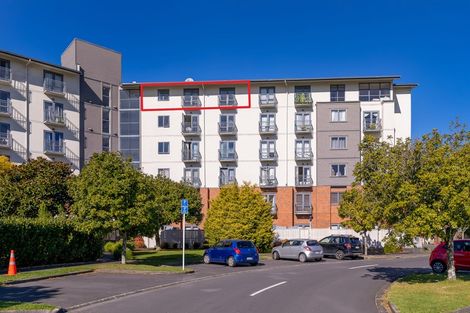 Photo of property in 5e/10 Crown Lynn Place, New Lynn, Auckland, 0600