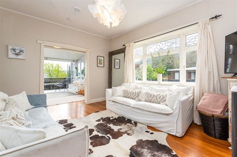 Photo of property in 31 Flavell Street, Heathcote Valley, Christchurch, 8022