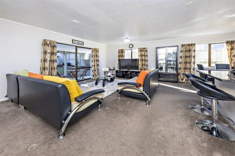 Photo of property in 2/55 Alfriston Road, Manurewa East, Auckland, 2102