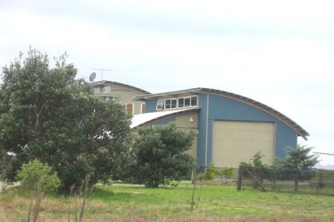 Photo of property in 112 Sands Crescent, Matarangi, Whitianga, 3592