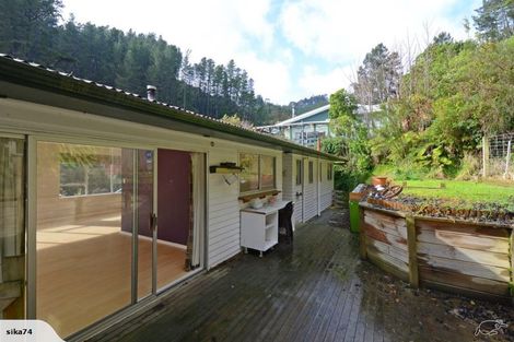 Photo of property in 76 Elmslie Road, Pinehaven, Upper Hutt, 5019