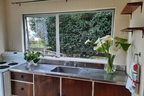 Photo of property in 10 Banks Street, Marfell, New Plymouth, 4310