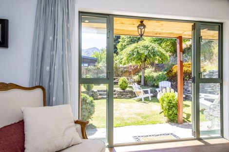 Photo of property in 43 Mcdonnell Road, Arrowtown, 9302