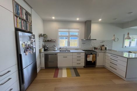 Photo of property in 12 Matipo Street, Eastbourne, Lower Hutt, 5013