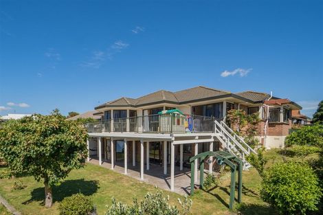 Photo of property in 36 Ewhurst Place, Goodwood Heights, Auckland, 2105