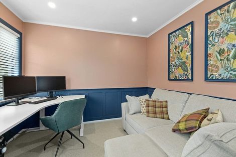 Photo of property in 124 Kamahi Street, Stokes Valley, Lower Hutt, 5019