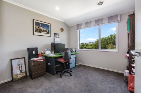 Photo of property in 15 Ken Douglas Drive, Aotea, Porirua, 5024