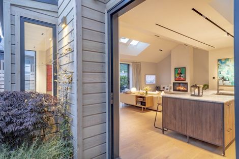 Photo of property in 9a Caernarvon Street, Arrowtown, 9302