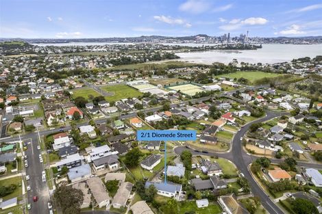 Photo of property in 2/1 Diomede Street, Bayswater, Auckland, 0622