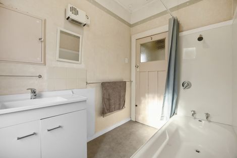 Photo of property in 35a Macandrew Road, South Dunedin, Dunedin, 9012