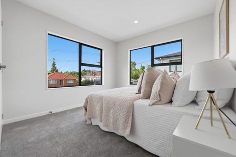 Photo of property in 141a Seabrook Avenue, New Lynn, Auckland, 0600