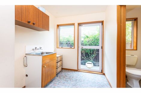 Photo of property in 4 Inglewood Place, Avonhead, Christchurch, 8042