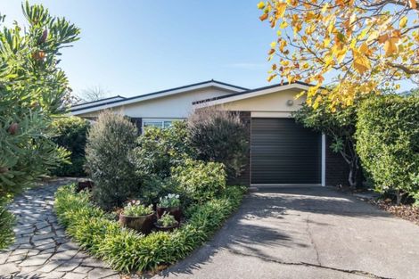 Photo of property in 3 Rewarewa Crescent, Waikanae, 5036