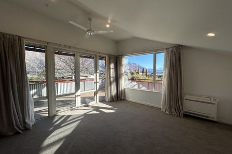Photo of property in 70 Upton Street, Wanaka, 9305
