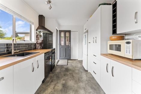 Photo of property in 35 Otupai Street, Two Mile Bay, Taupo, 3330