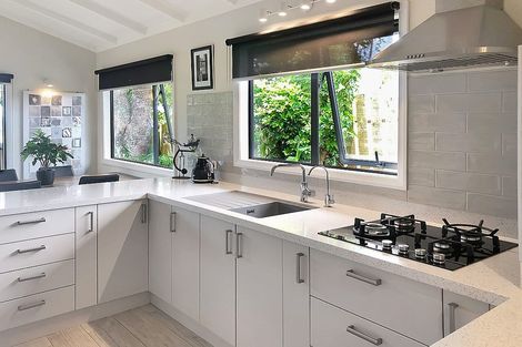 Photo of property in 35 Skudders Beach Road, Kerikeri, 0294