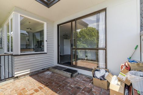 Photo of property in 5 Fernleigh Street, Ferndale, New Plymouth, 4310