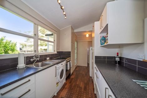 Photo of property in 5 Kahikatea Street, Inglewood, 4330