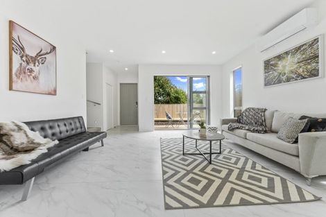 Photo of property in 298e Sunset Road, Windsor Park, Auckland, 0632