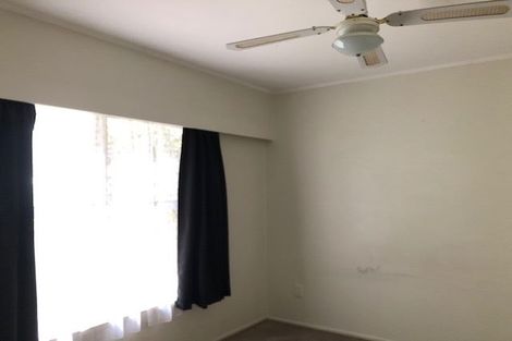 Photo of property in 2/19 Park Hill Road, Birkenhead, Auckland, 0626