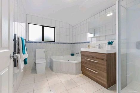 Photo of property in 29a Newington Road, Henderson, Auckland, 0612