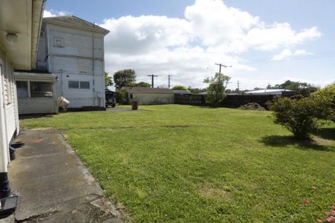 Photo of property in 3 Carrington Street, Inglewood, 4330