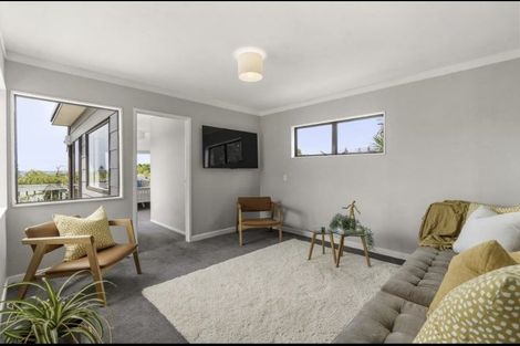 Photo of property in 2/24 Hastings Road, Mairangi Bay, Auckland, 0630