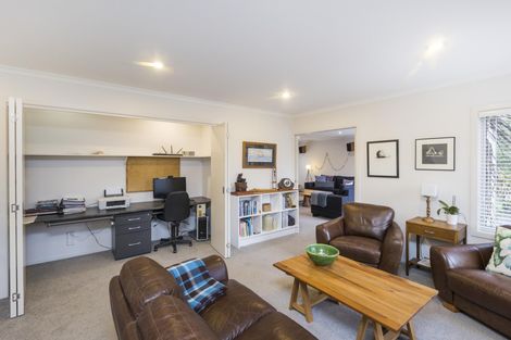 Photo of property in 48a Churchill Avenue, Hokowhitu, Palmerston North, 4410