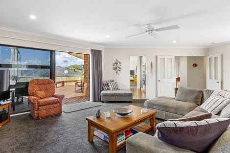 Photo of property in 25 Kinder Street, Acacia Bay, Taupo, 3330