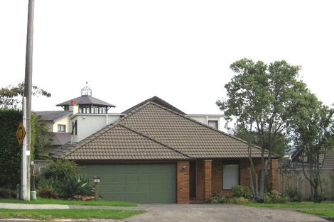 Photo of property in 92 Bleakhouse Road, Howick, Auckland, 2014