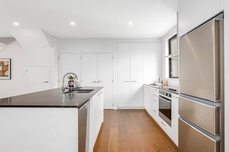 Photo of property in 31 Rua Kai Way, Brooklyn, Wellington, 6021