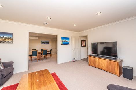 Photo of property in 16 Gilligan Close, College Estate, Whanganui, 4500