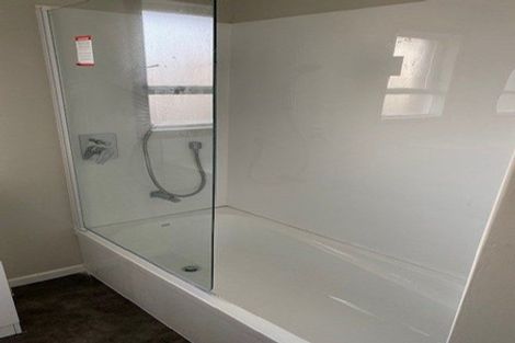 Photo of property in 3/20 Ocean View Road, Northcote, Auckland, 0627