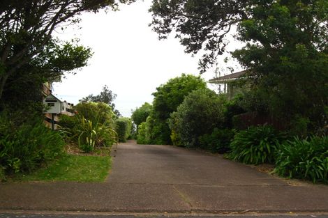 Photo of property in 136 Pacific Parade, Army Bay, Whangaparaoa, 0930