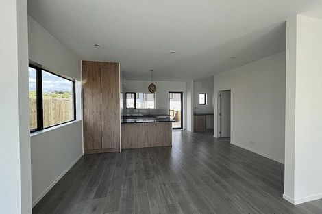 Photo of property in 1b Poruru Close, Papakura, 2110