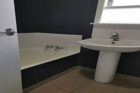 Photo of property in 21 Lynden Avenue, Hillcrest, Auckland, 0627