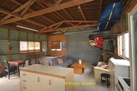 Photo of property in 88 Komiti Road, Tinopai, Matakohe, 0593