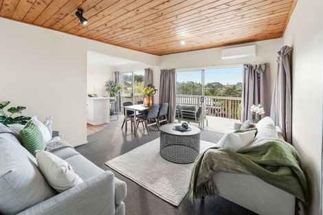 Photo of property in 53 Elliston Crescent, Stanmore Bay, Whangaparaoa, 0932