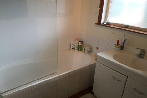 Photo of property in 2/238 Lake Road, Hauraki, Auckland, 0622