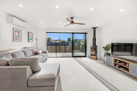 Photo of property in 5 Beach Crescent, Waikuku Beach, 7473