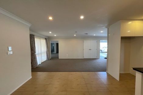 Photo of property in 236a Whitney Street, Blockhouse Bay, Auckland, 0600