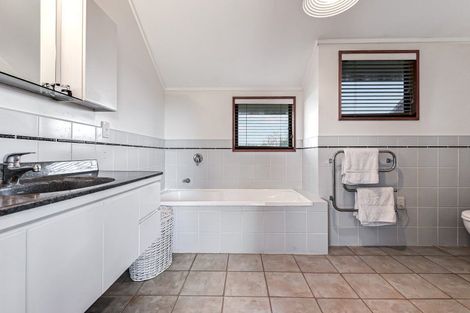 Photo of property in 3/66 Swayne Road, Cambridge, 3434