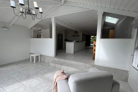 Photo of property in 1/28 Sandown Road, Rothesay Bay, Auckland, 0630