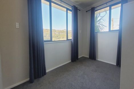 Photo of property in 54 Davidson Crescent, Tawa, Wellington, 5028