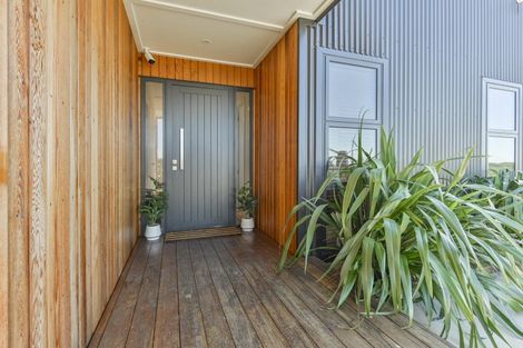 Photo of property in 69a Pirau Road, Fernhill, Napier, 4183